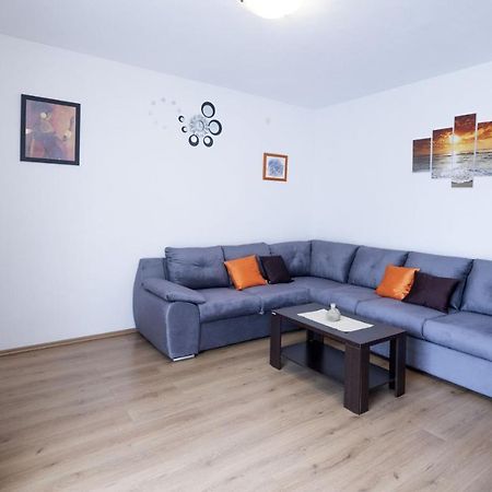 Apartment Jelcic Podstrana Eksteriør billede