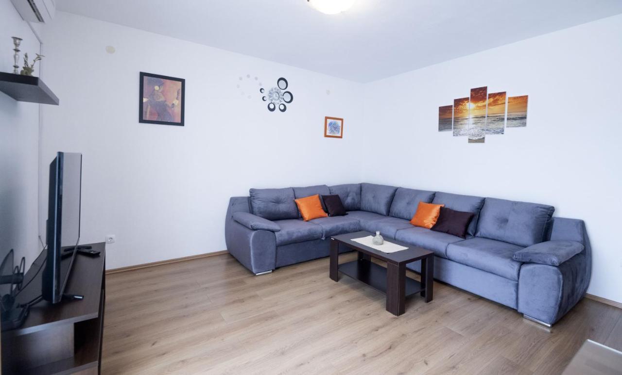 Apartment Jelcic Podstrana Eksteriør billede